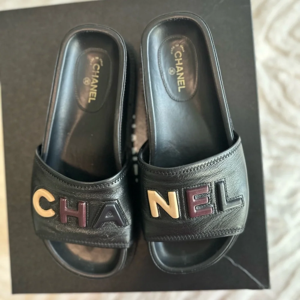 Authentic CHANEL Mules Black Slides with Multicolor Logo - Picture 3 of 4